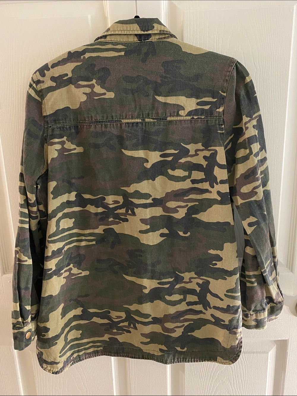 LUSH Camouflage Button-up Utility Jacket | Size S - Picture 4 of 4